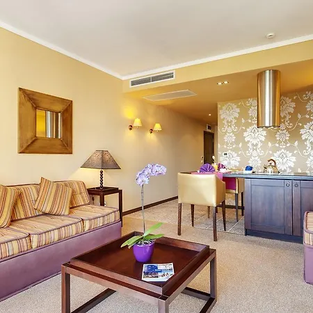 Mercada Apartment